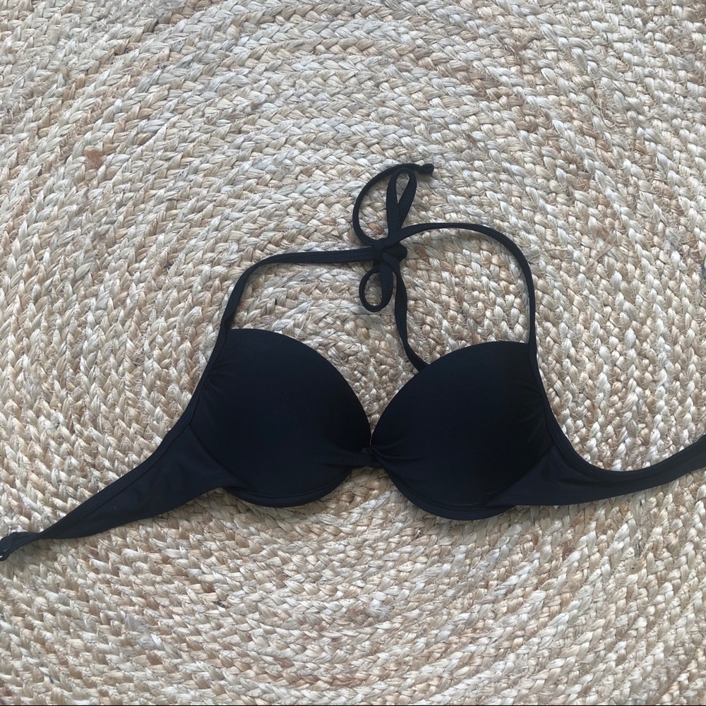 Black push-up swimsuit top!